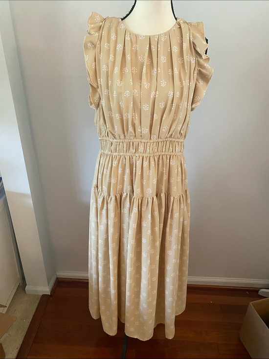 Dresses & Skirts - Ann Taylor NWT size 6 maxi dress